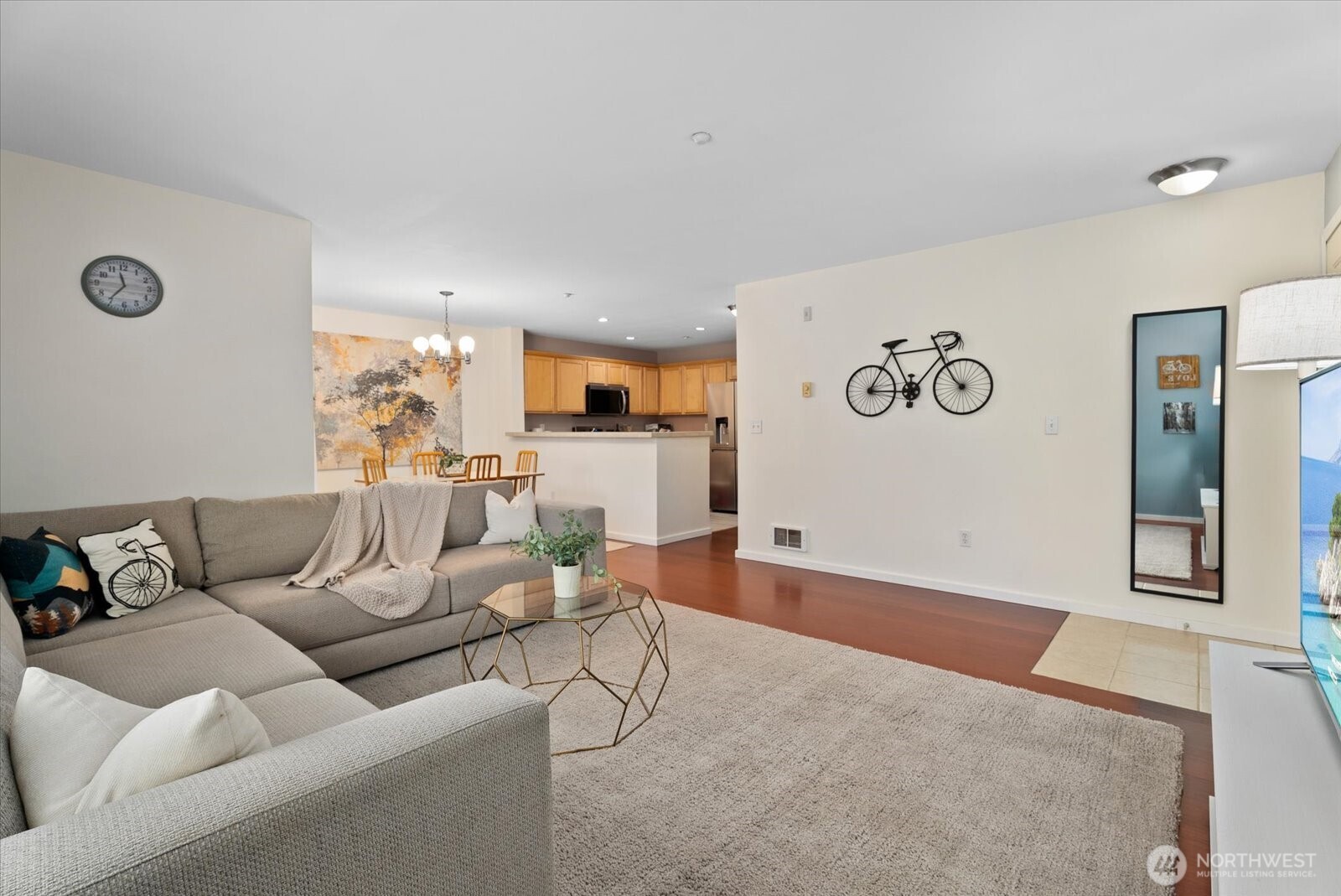 1905 24th Avenue NE Unit: 202