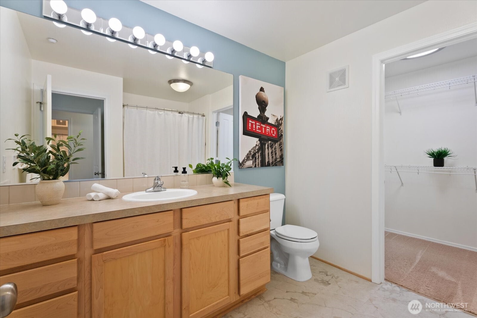 1905 24th Avenue NE Unit: 202
