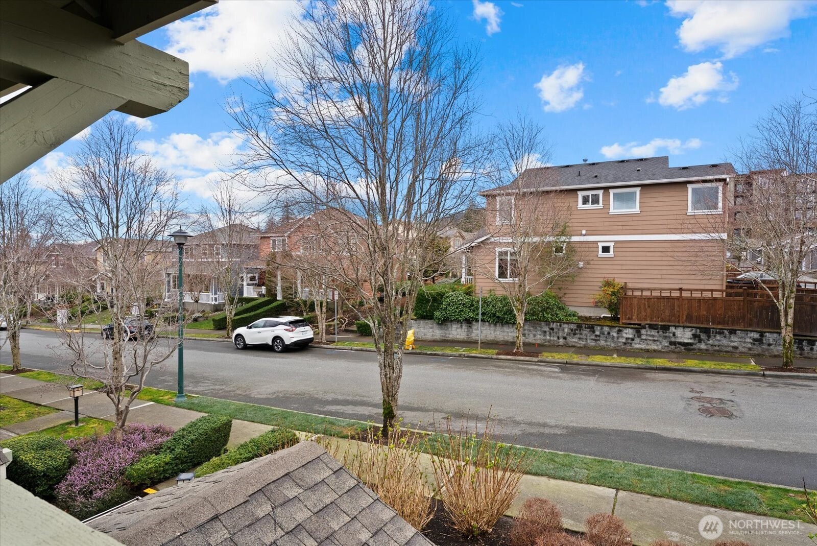 1905 24th Avenue NE Unit: 202