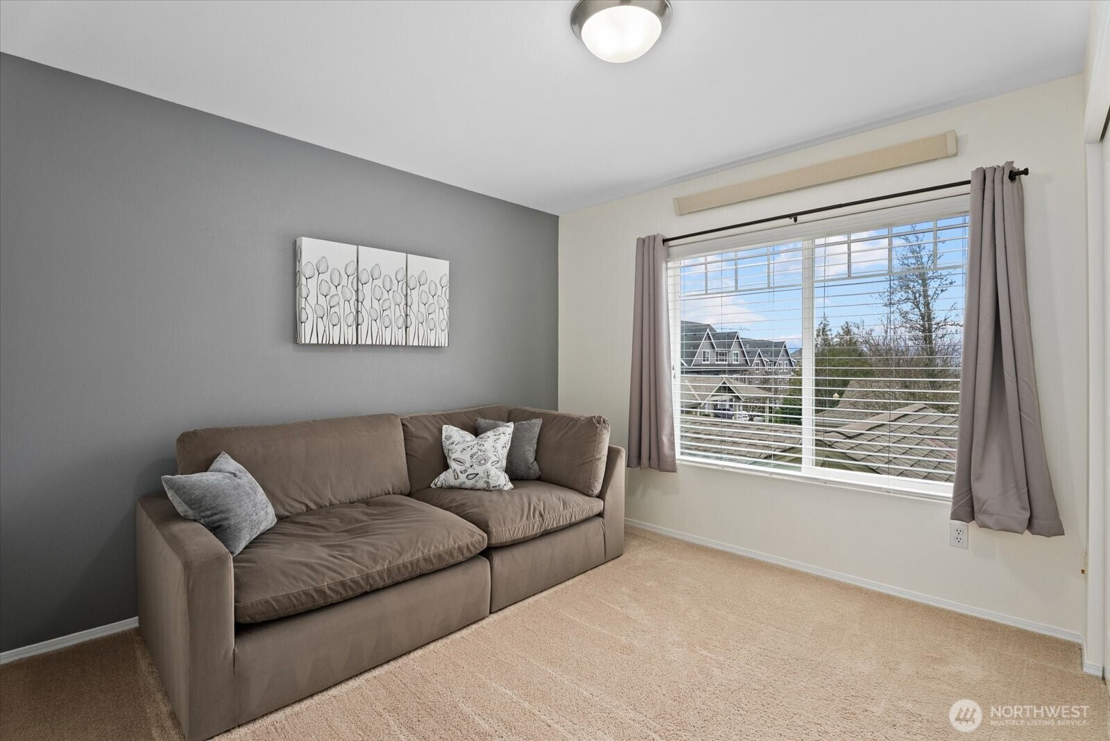 1905 24th Avenue NE Unit: 202