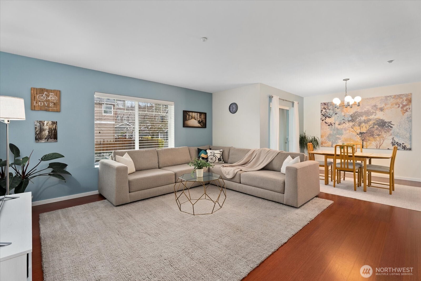 1905 24th Avenue NE Unit: 202