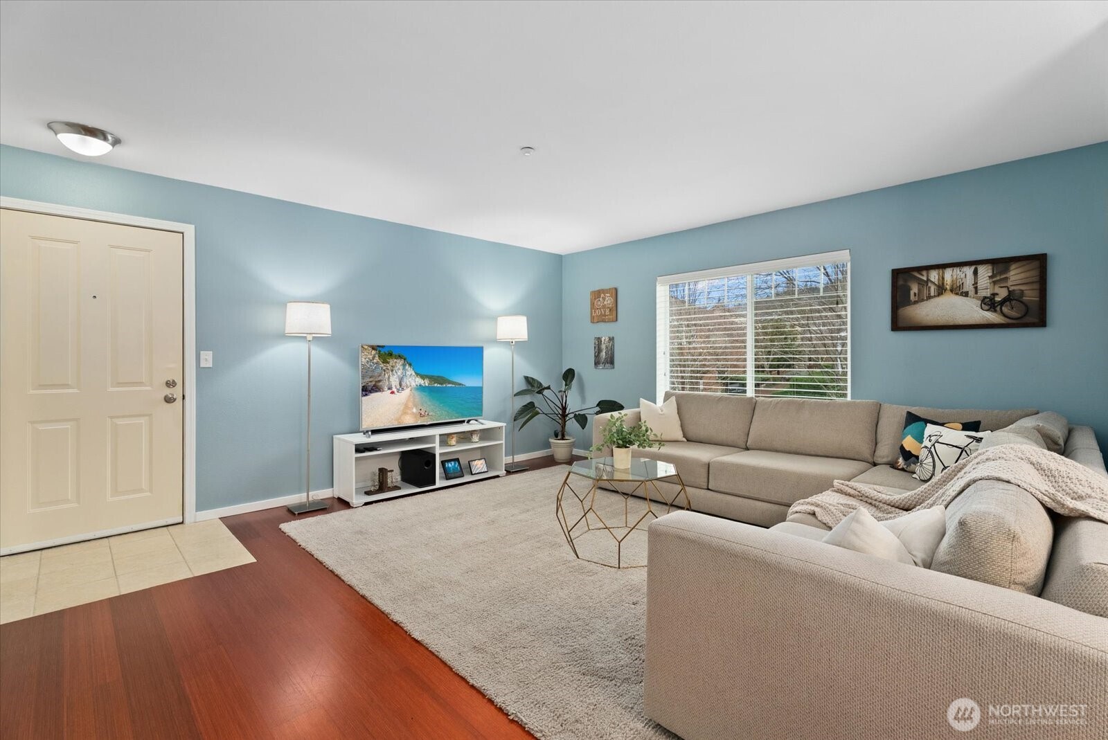 1905 24th Avenue NE Unit: 202