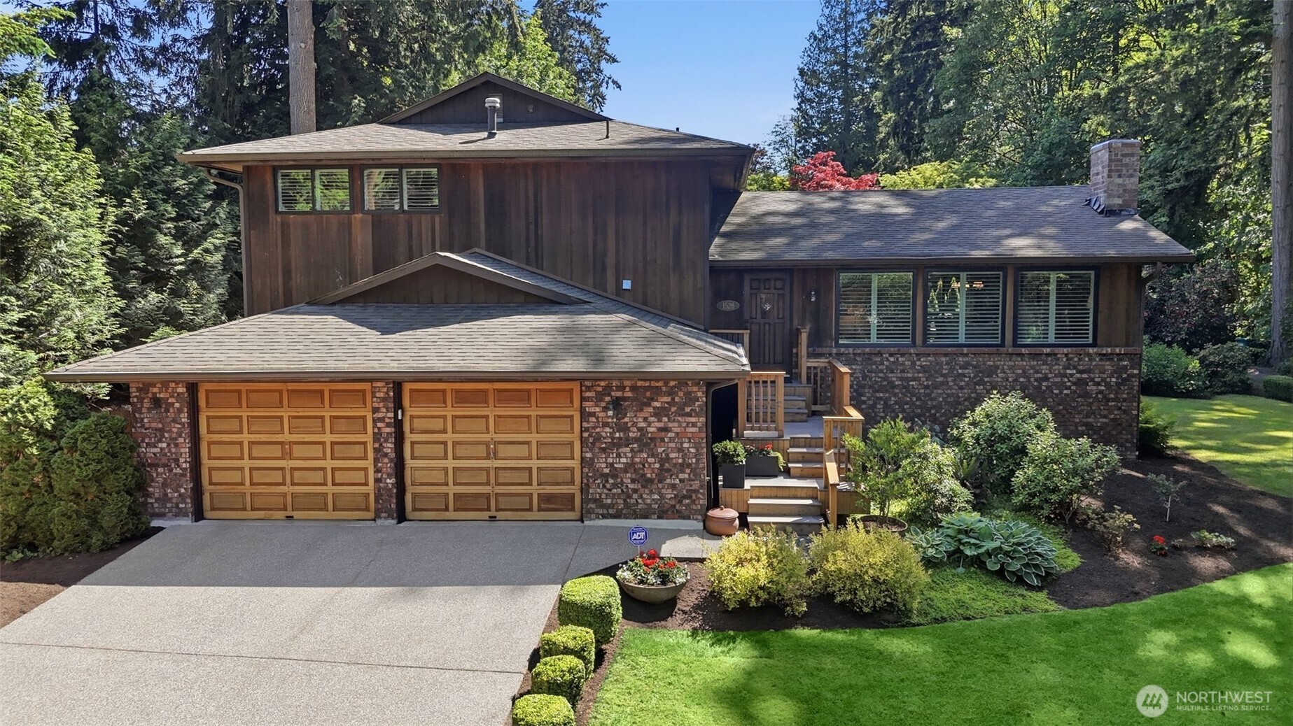 1526 S Lake Stickney Drive
