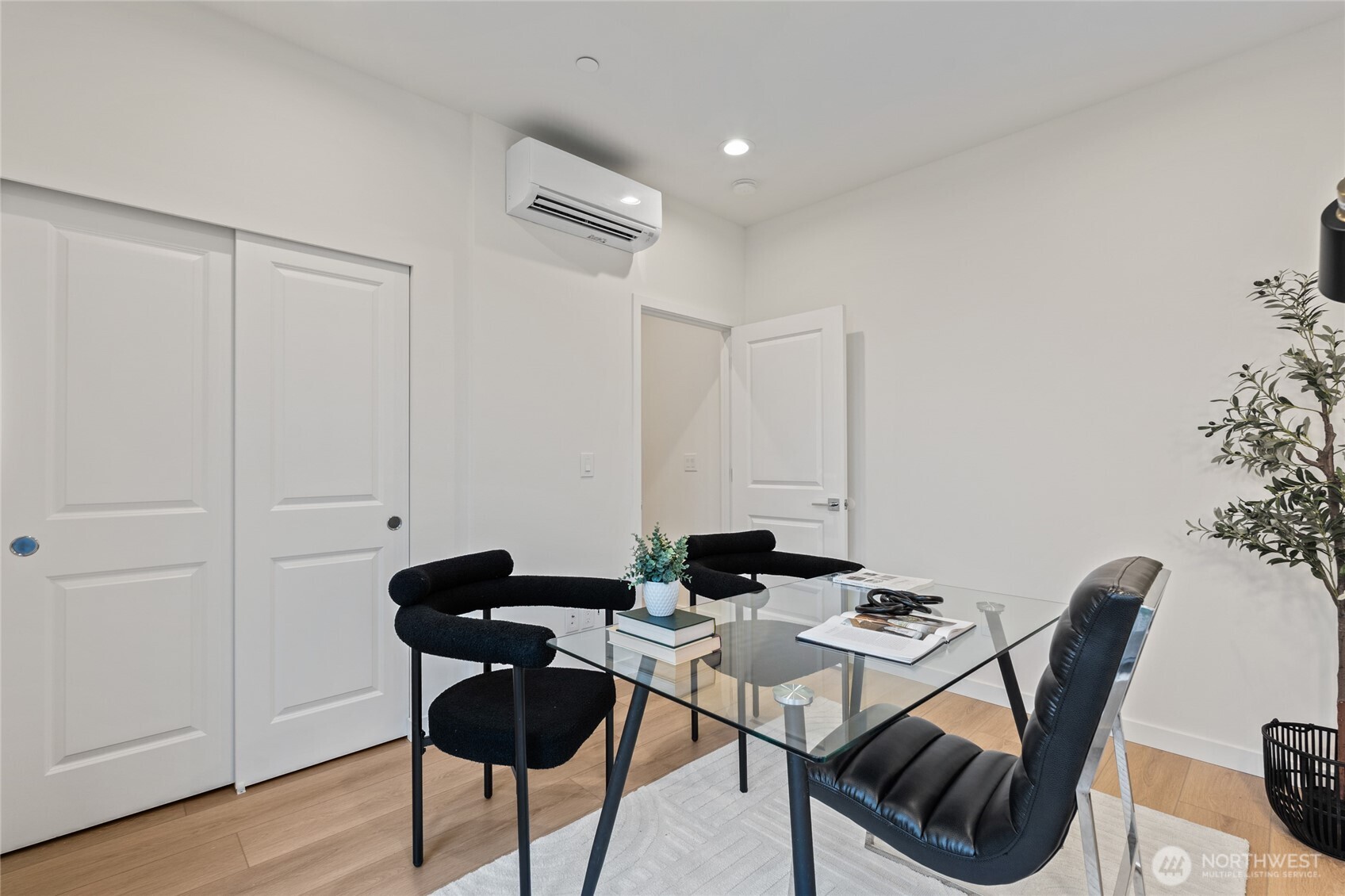 11229 Greenwood Avenue N Unit: A