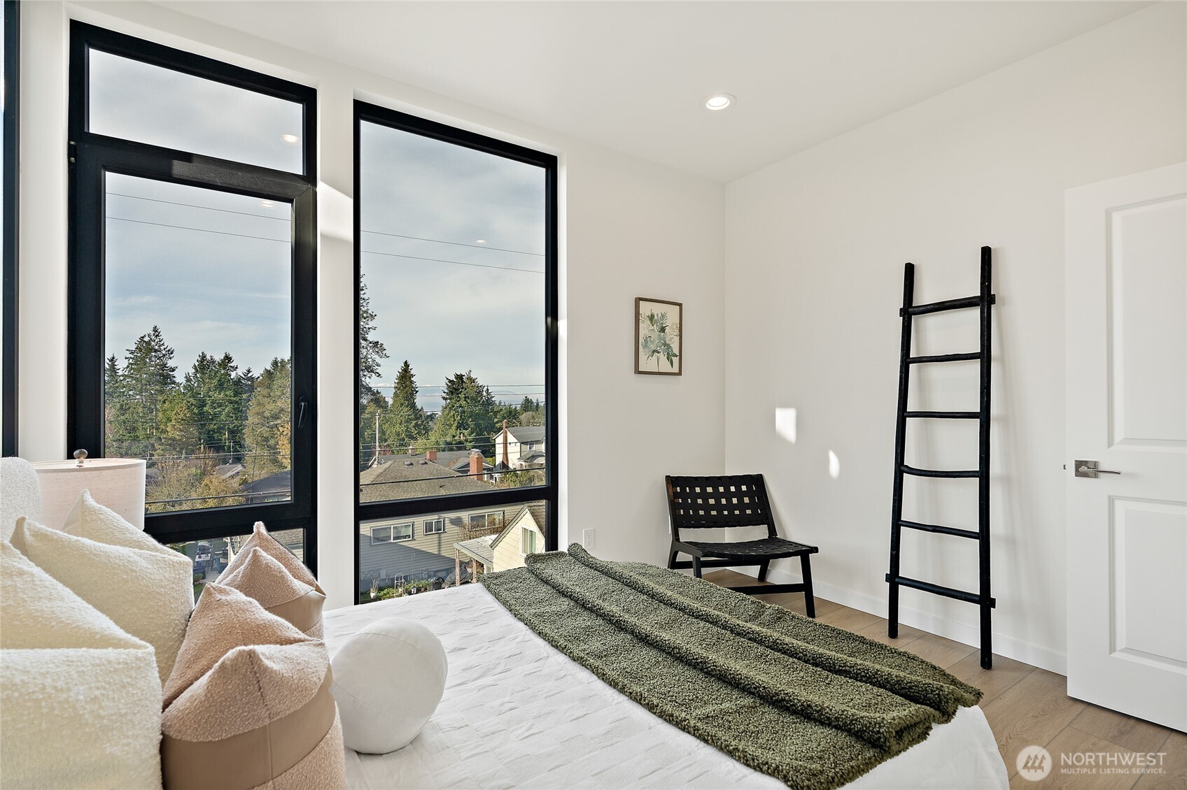 11229 Greenwood Avenue N Unit: A
