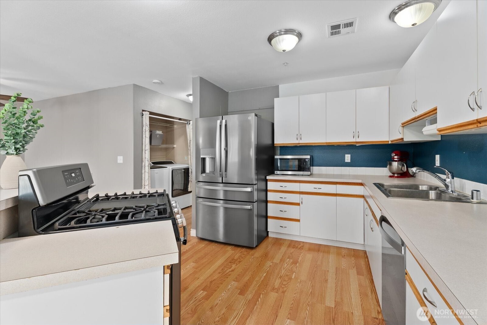 1318 37th Street Unit: 1408