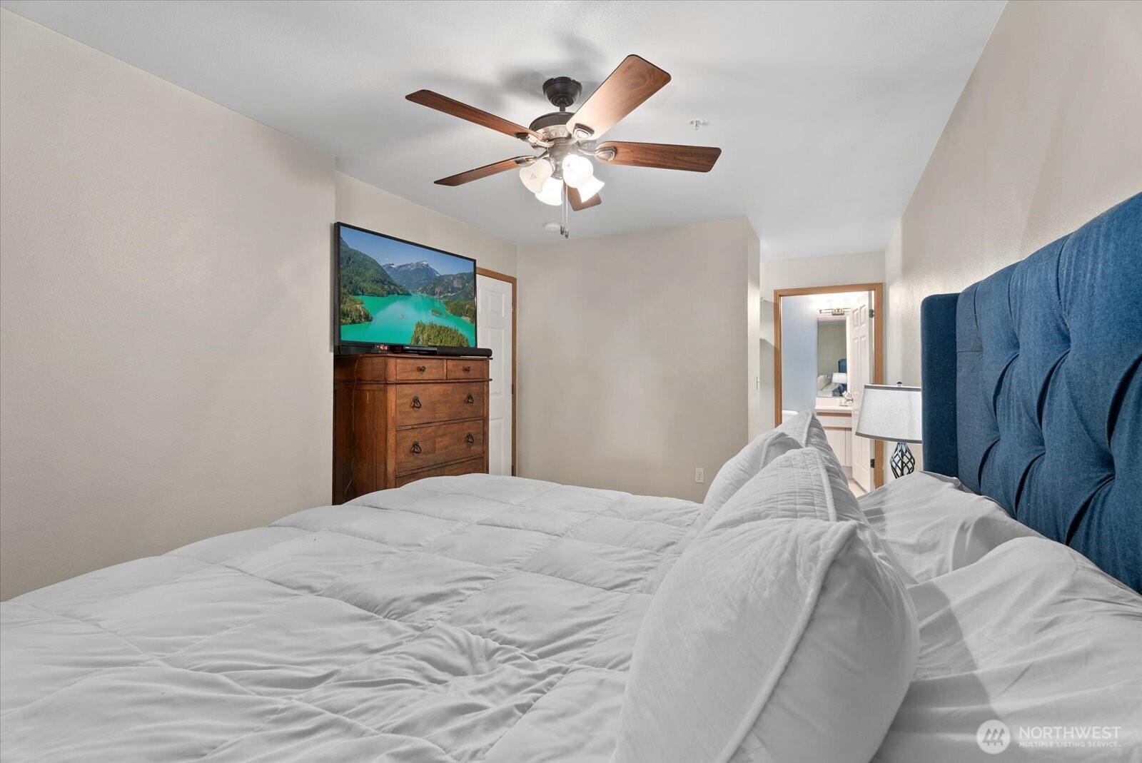 1318 37th Street Unit: 1408