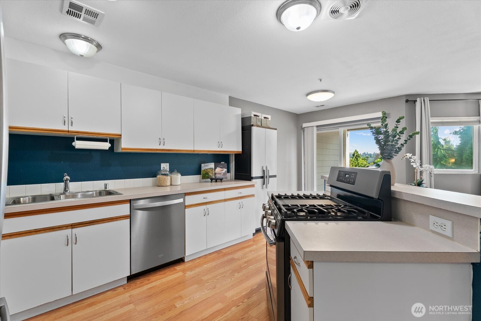 1318 37th Street Unit: 1408
