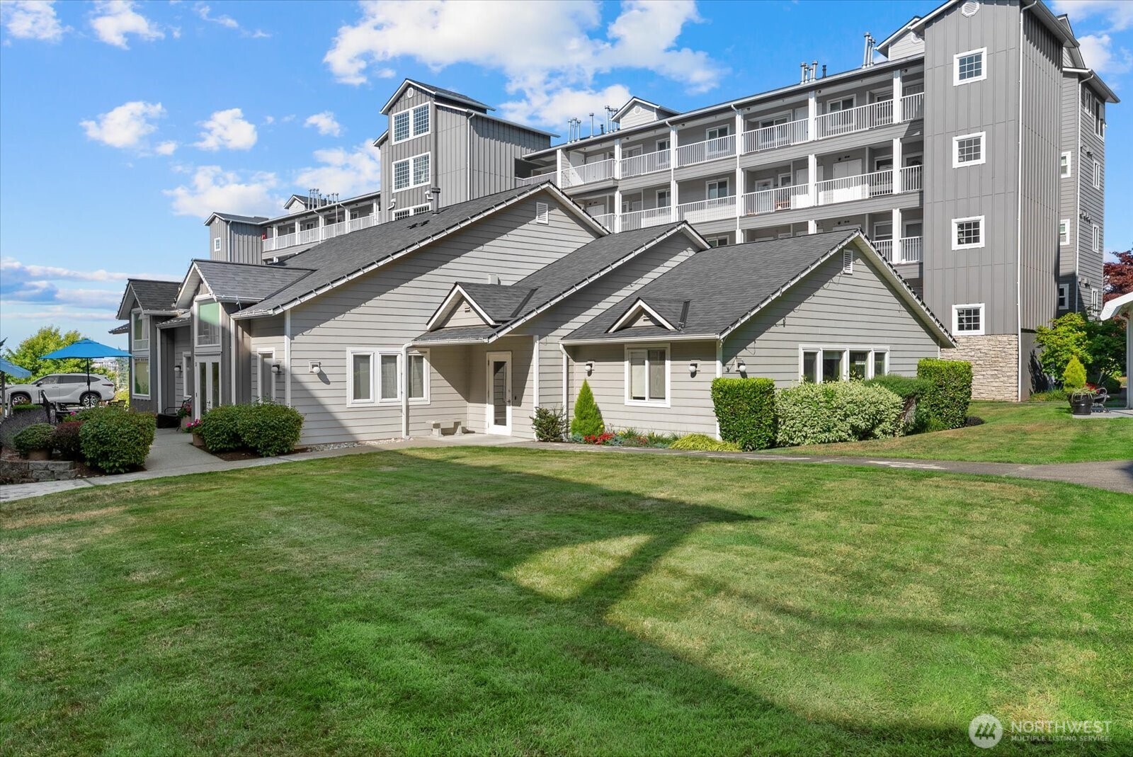 1318 37th Street Unit: 1408