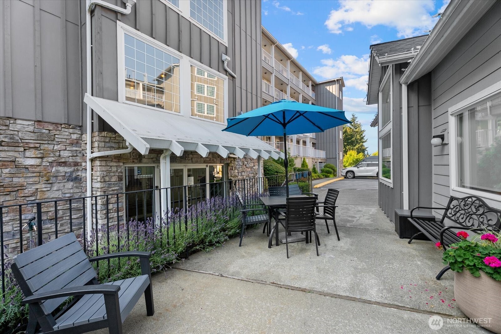 1318 37th Street Unit: 1408
