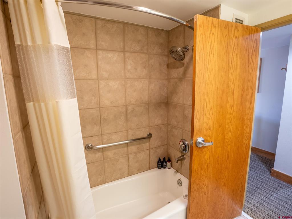 6 Emmons Road Unit: 371
