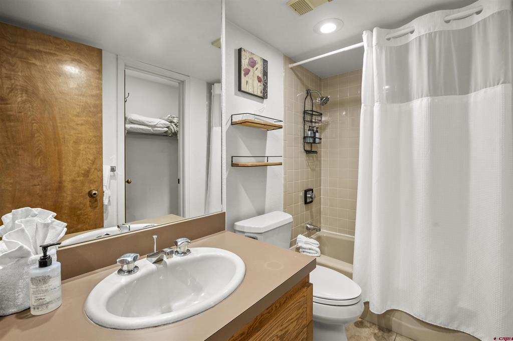 11 Hunter Hill Road Unit: 202