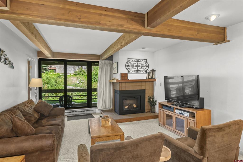 11 Hunter Hill Road Unit: 202