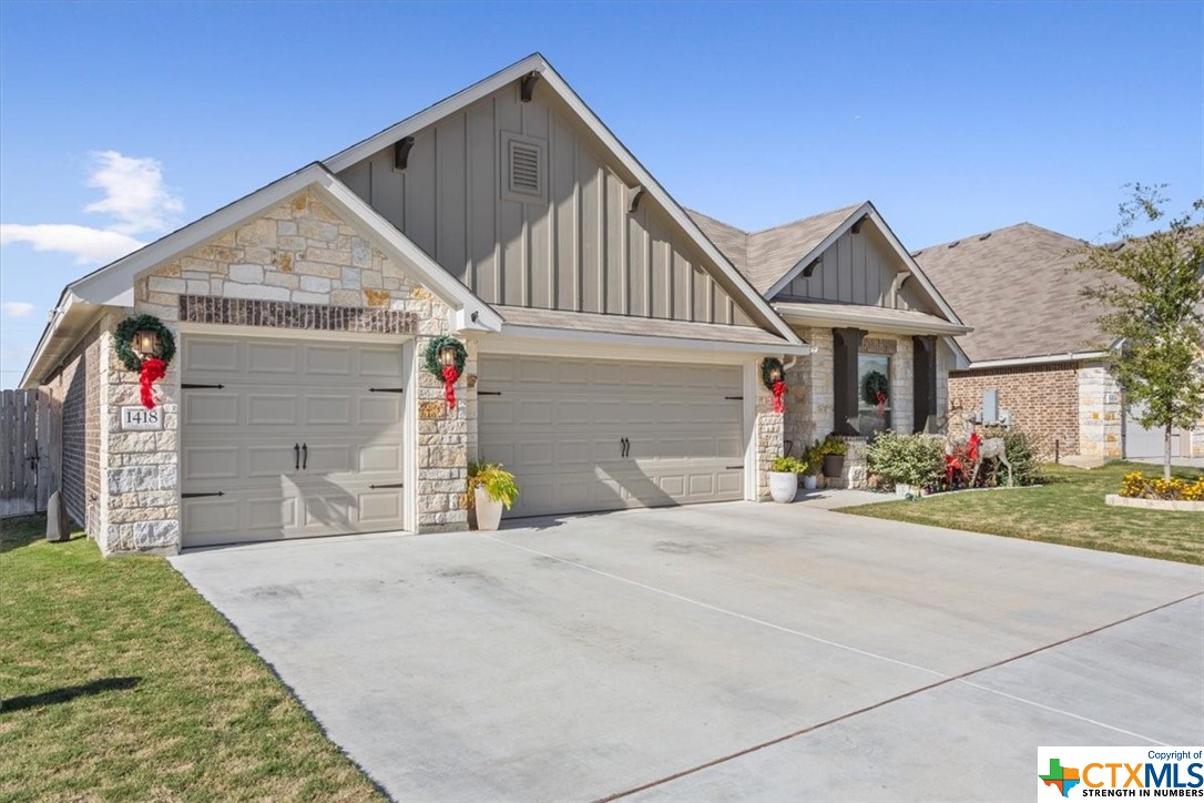 1418 Chalice Drive