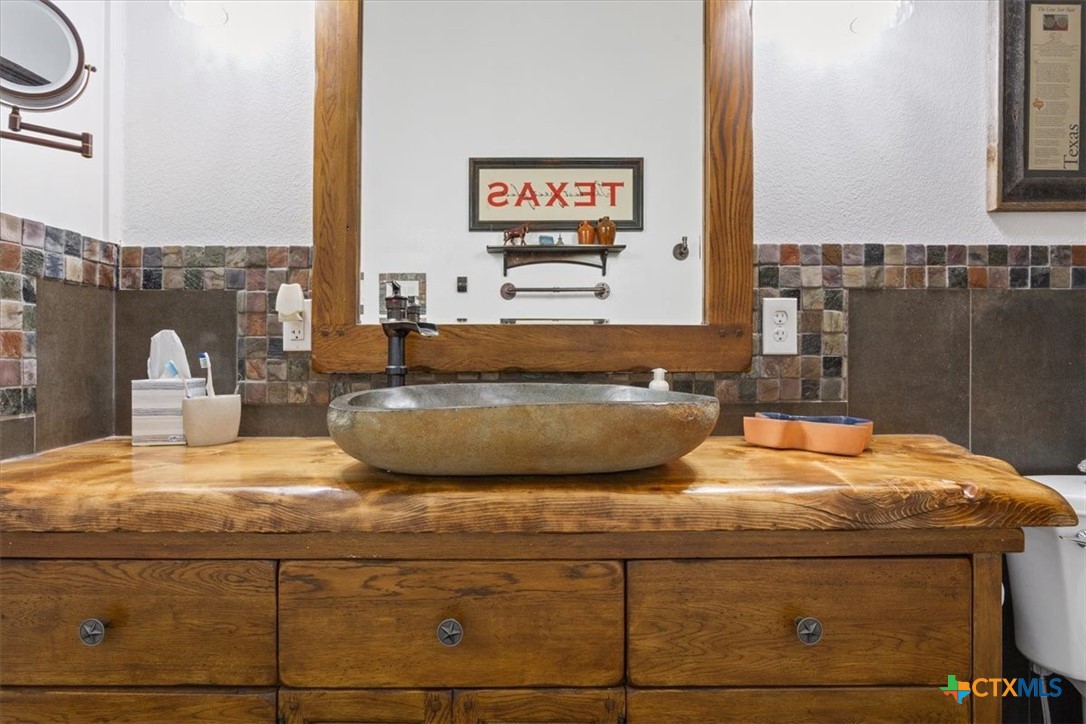 1656 W Fm 93 Highway