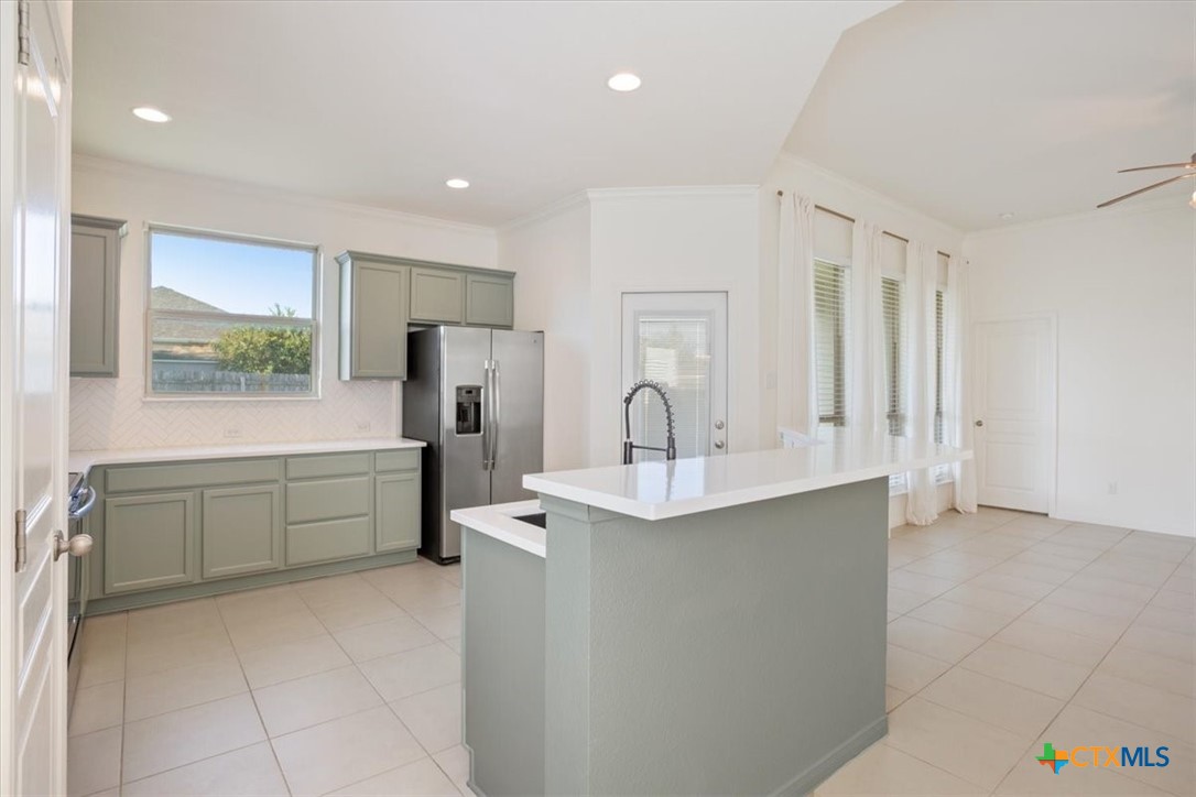 513 Dandridge Drive