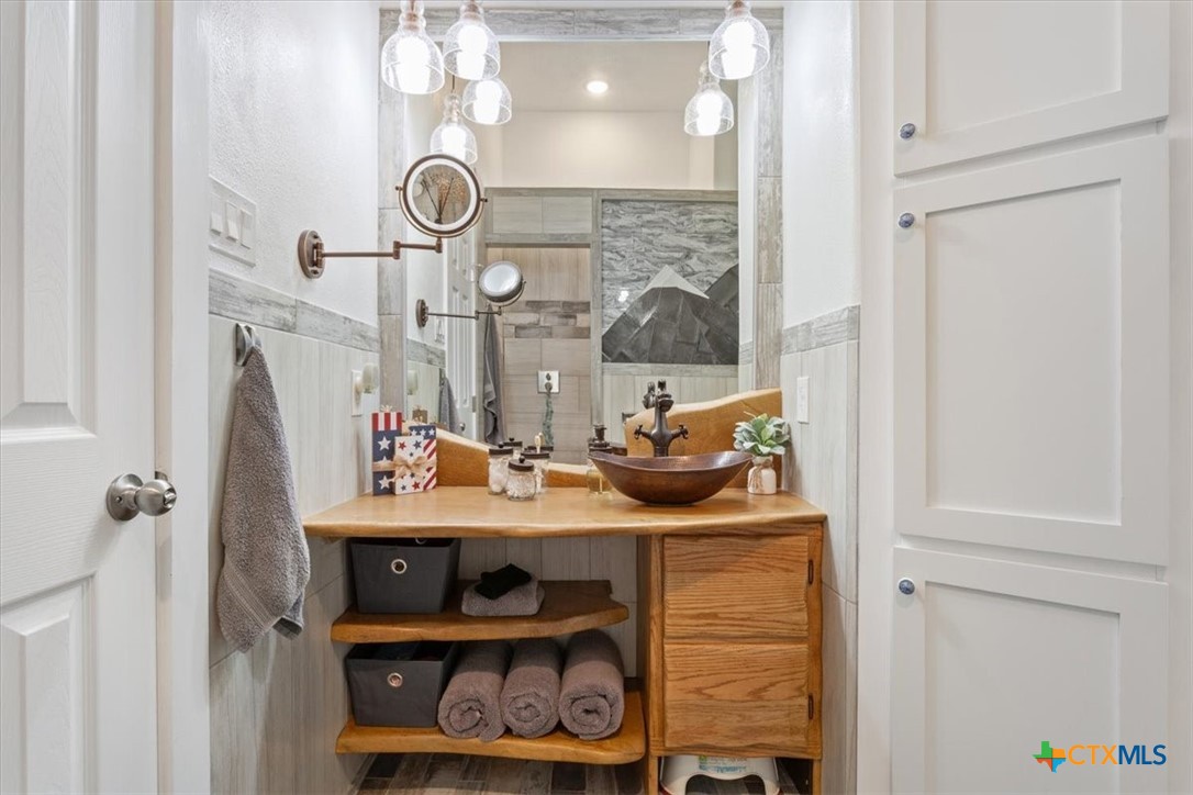 1656 W Fm 93 Highway