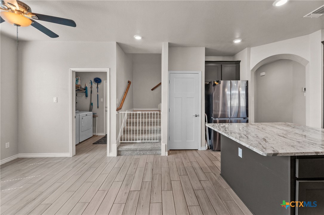 1527 Mountain Crest Cove