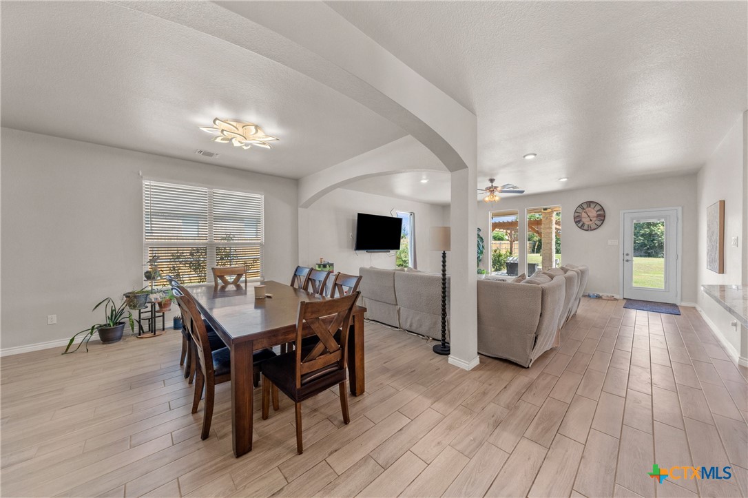 1527 Mountain Crest Cove