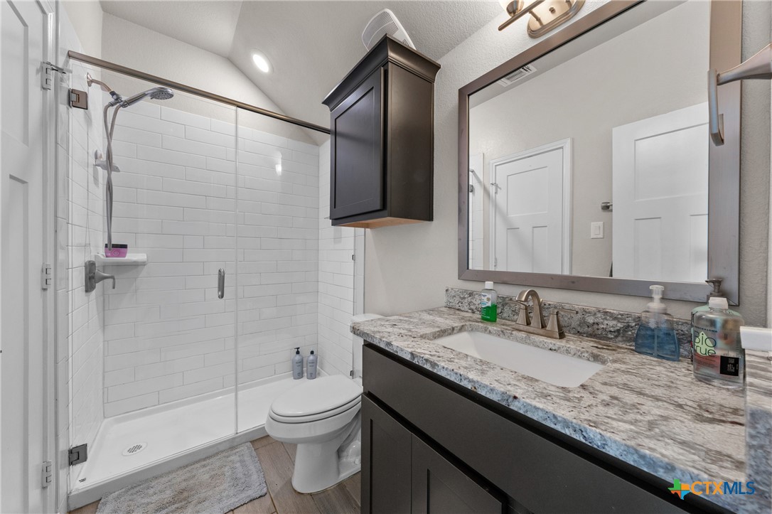 1527 Mountain Crest Cove