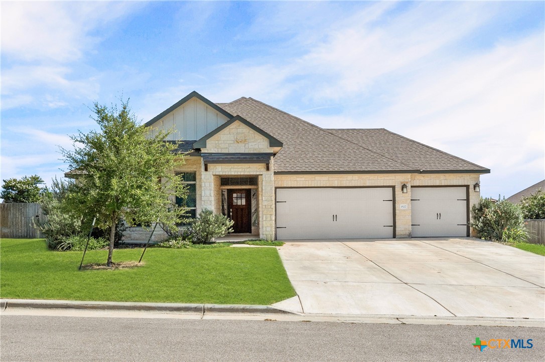 1527 Mountain Crest Cove