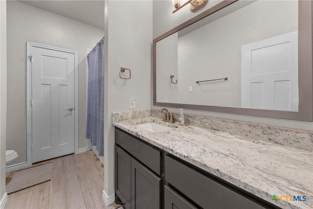 1527 Mountain Crest Cove
