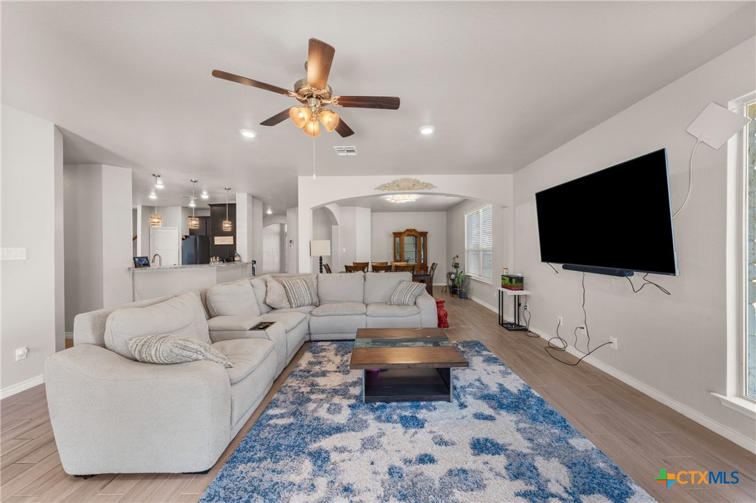 1527 Mountain Crest Cove