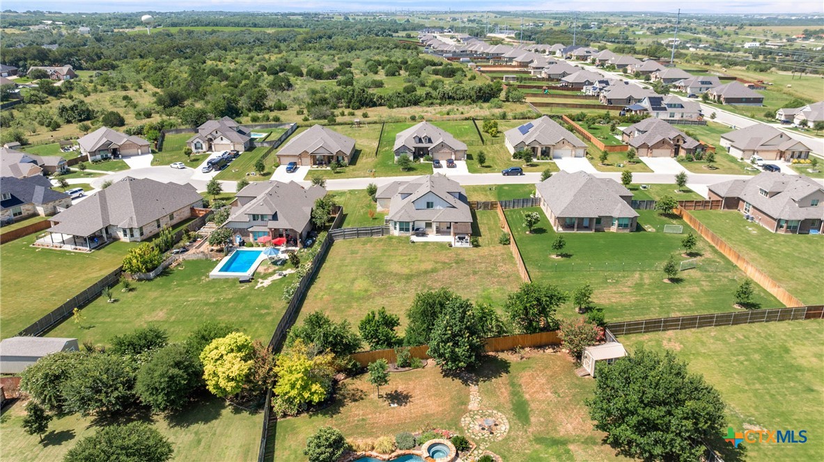 1527 Mountain Crest Cove