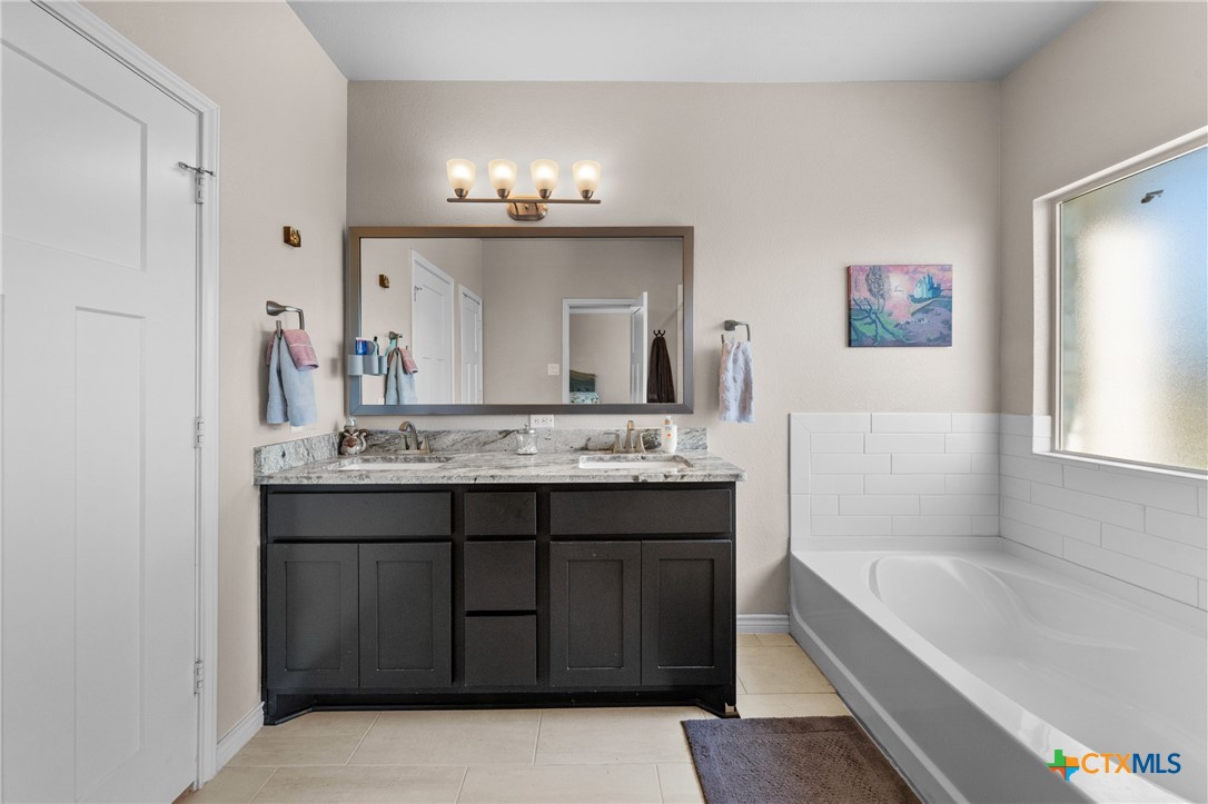 1527 Mountain Crest Cove