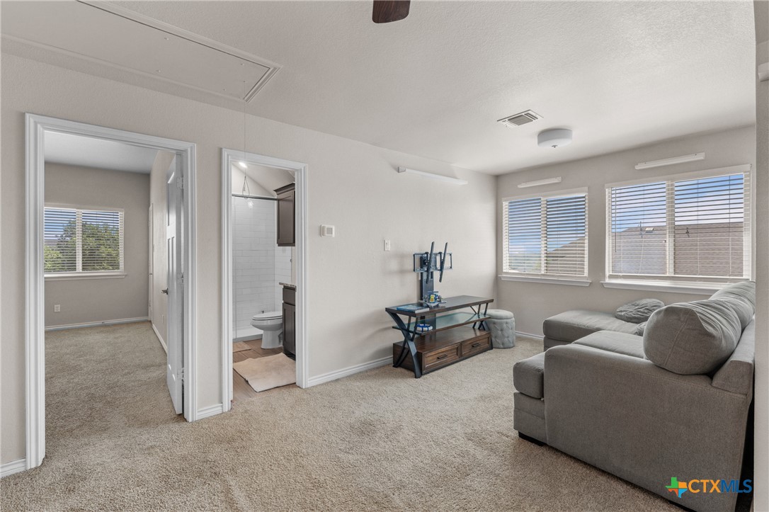 1527 Mountain Crest Cove