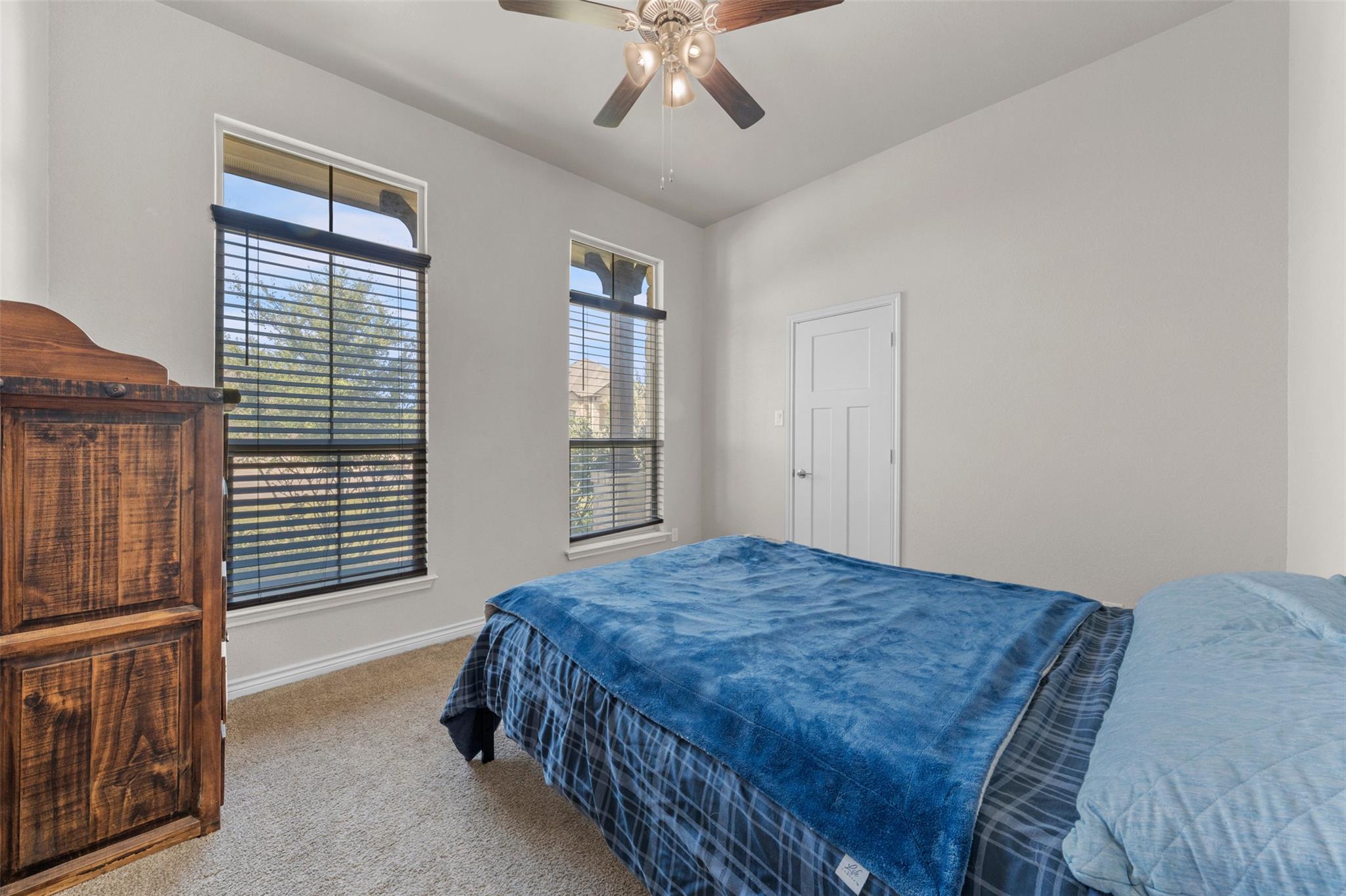 1527 Mountain Crest CV