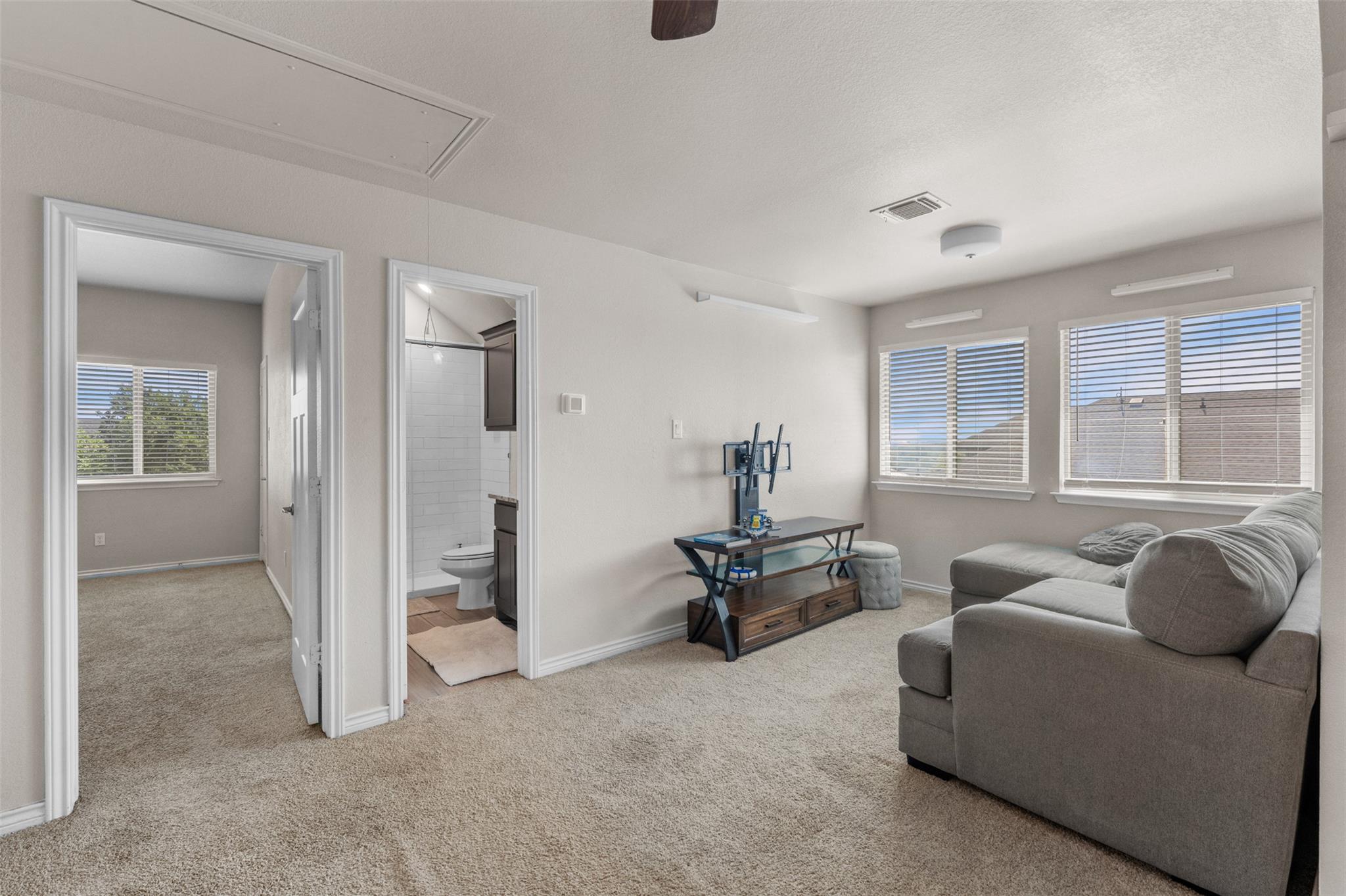 1527 Mountain Crest CV