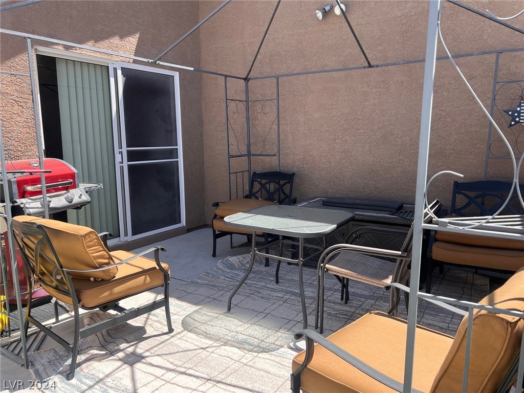 4828 Palm Tree Court