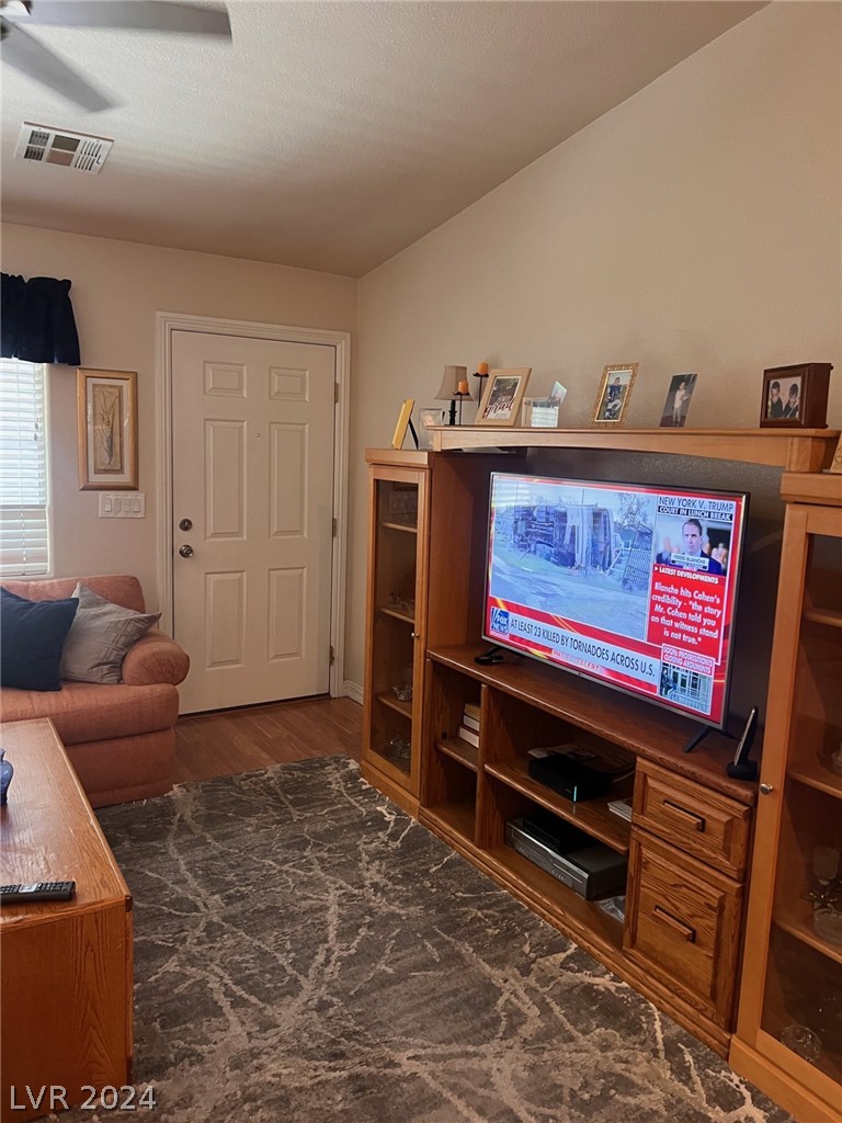 4828 Palm Tree Court