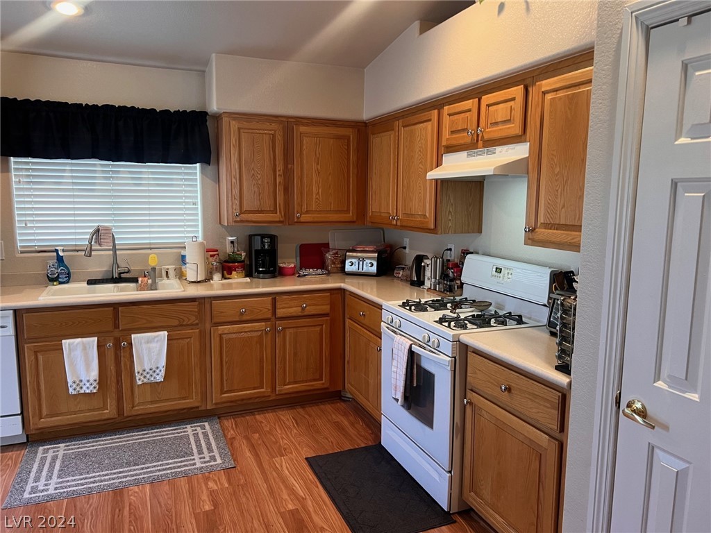 4828 Palm Tree Court