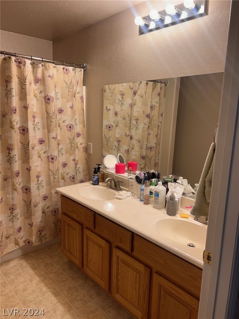 4828 Palm Tree Court
