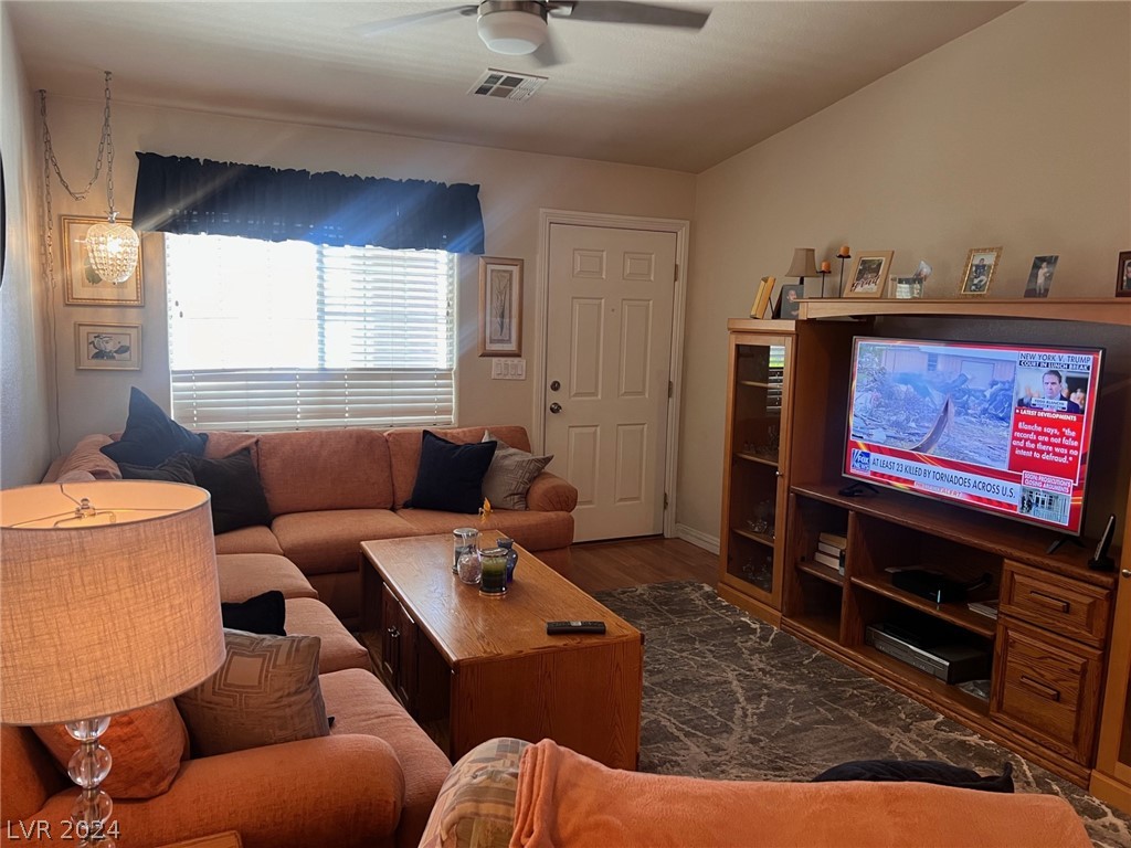 4828 Palm Tree Court
