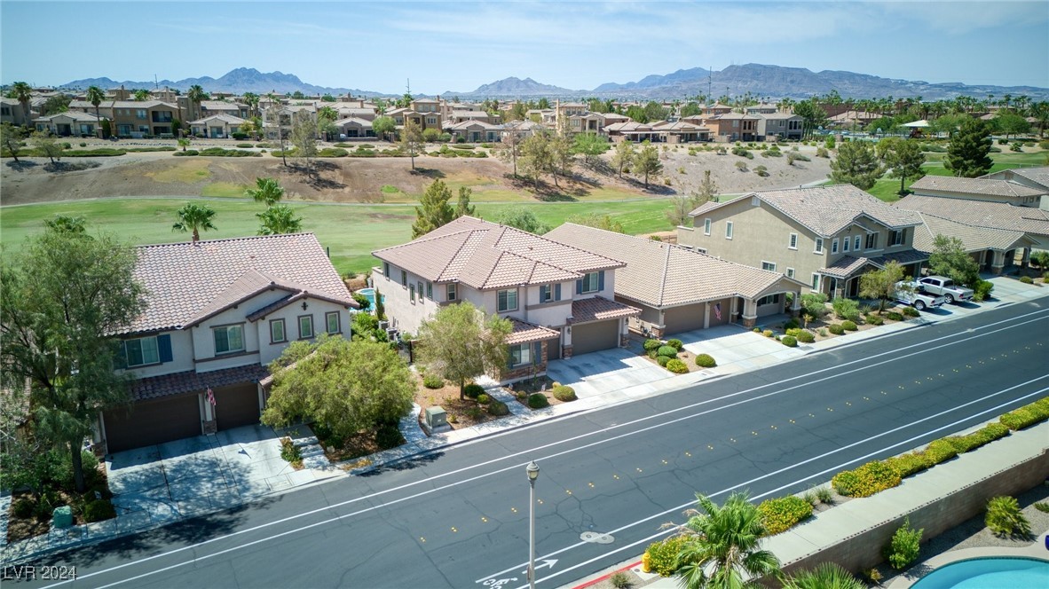 976 Olivia Parkway