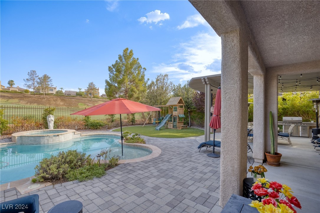 976 Olivia Parkway