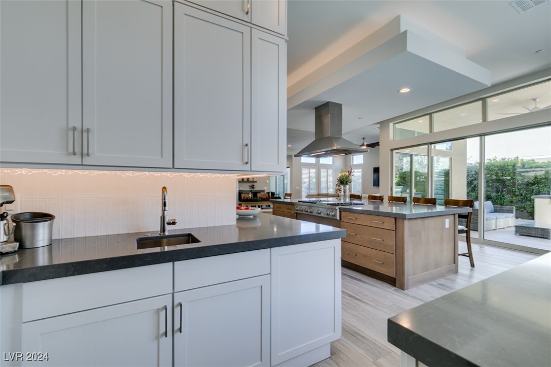 2223 Summit Mesa Lane