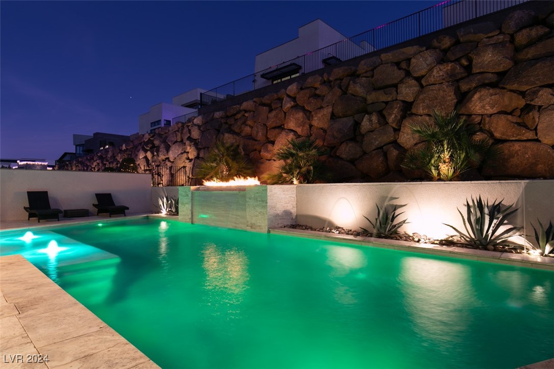 2223 Summit Mesa Lane