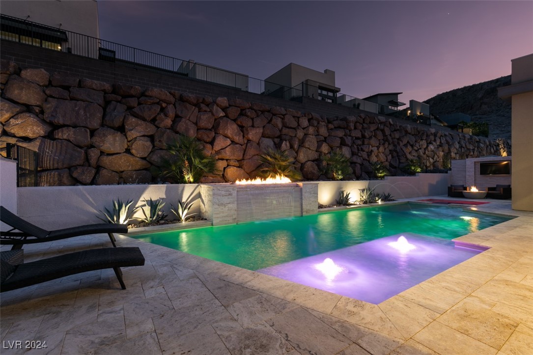 2223 Summit Mesa Lane