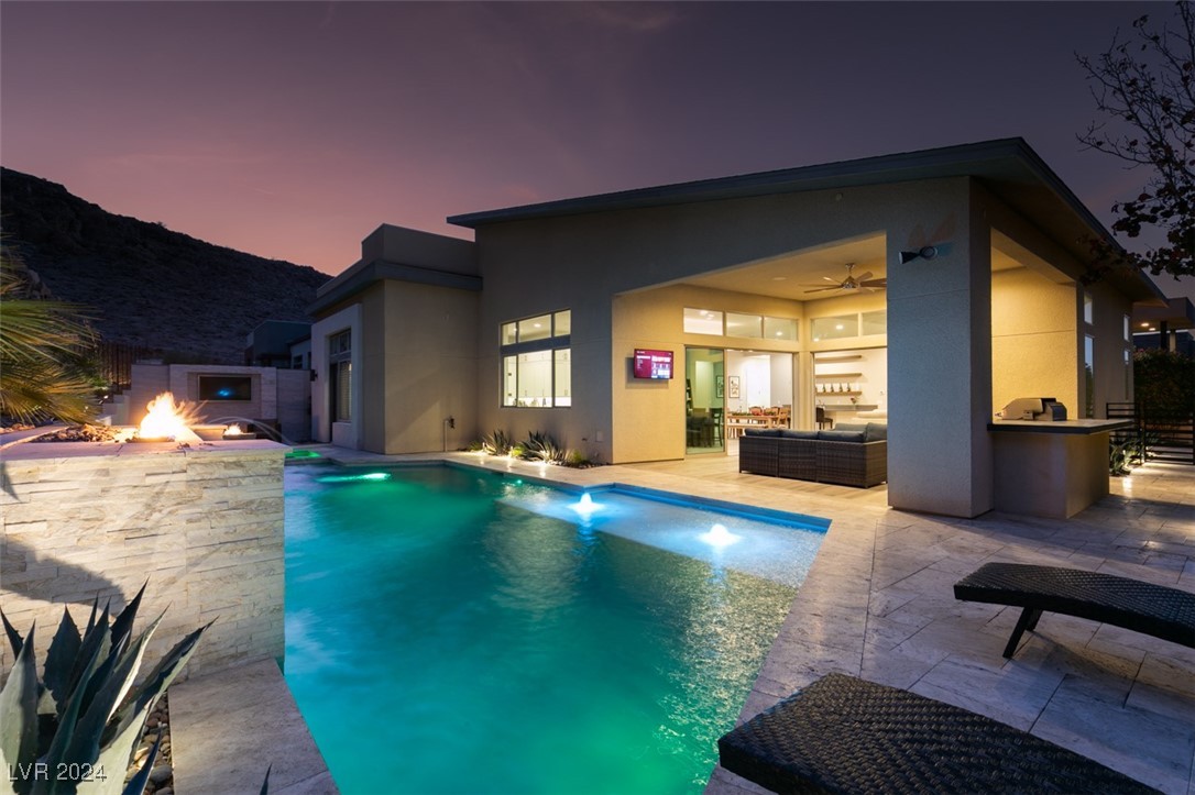 2223 Summit Mesa Lane
