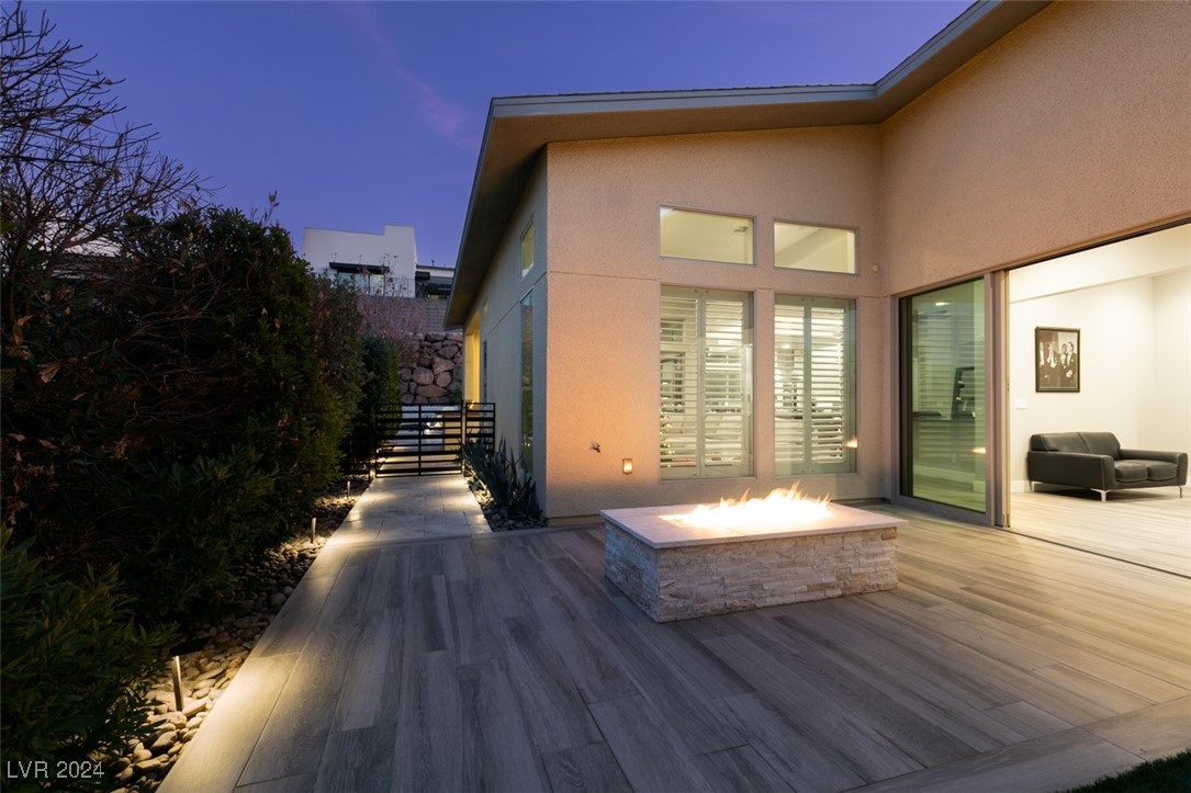 2223 Summit Mesa Lane