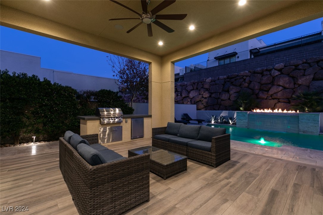 2223 Summit Mesa Lane