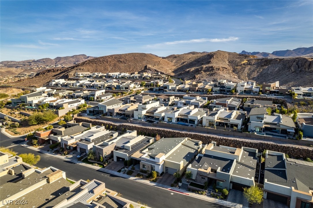 2223 Summit Mesa Lane