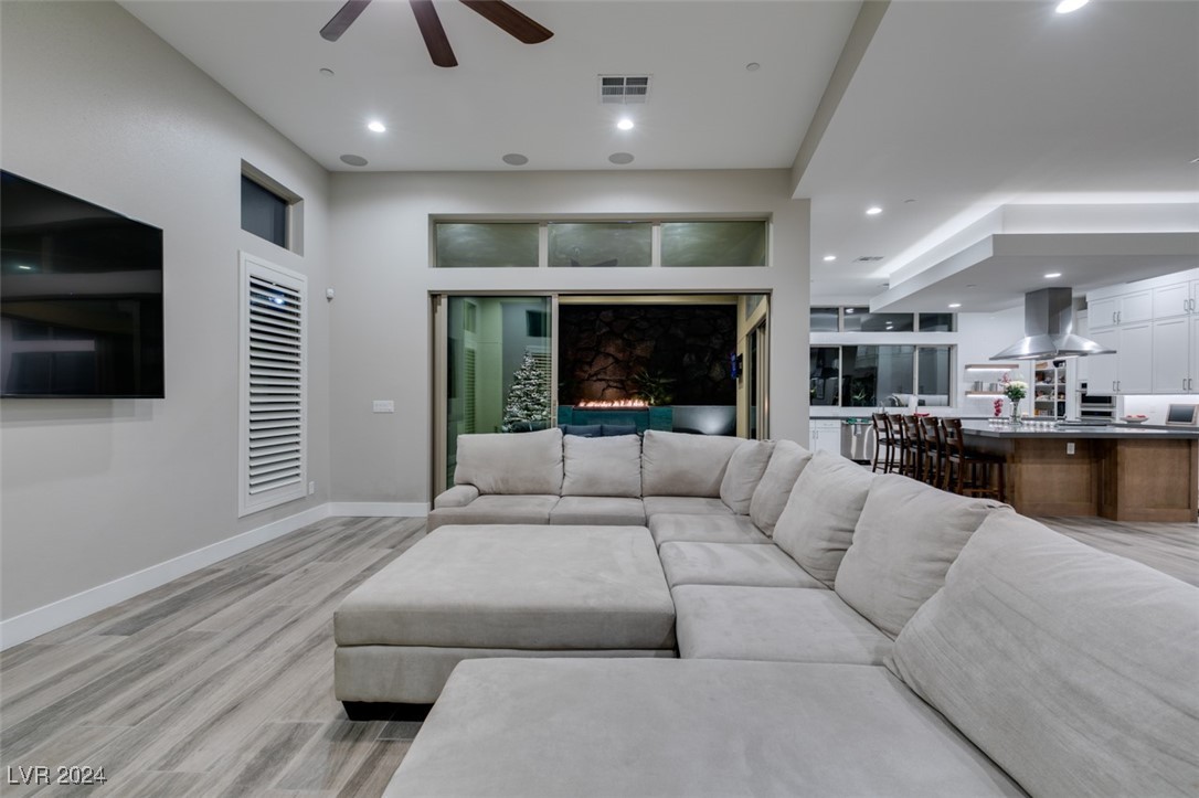 2223 Summit Mesa Lane