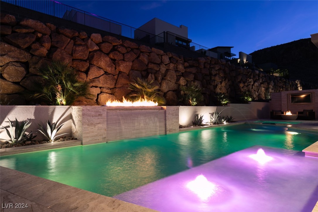 2223 Summit Mesa Lane