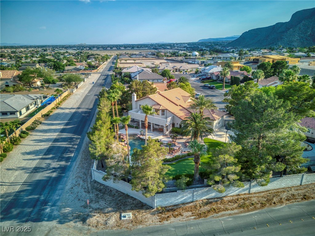 9520 Desert Crest Court