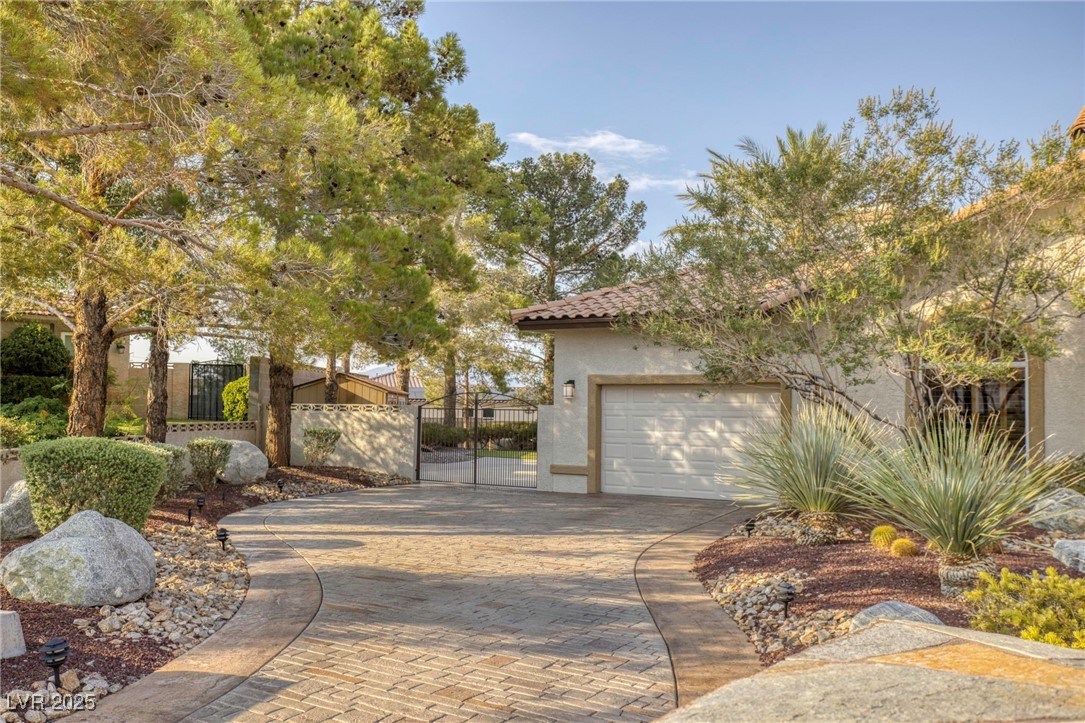 9520 Desert Crest Court